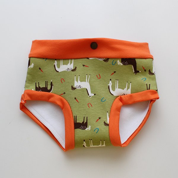 Grazing Horses - Fluffy Undies 2t/3t (double snaps) Grazing Horses - Fluffy Undies 2t/3t (double snaps)