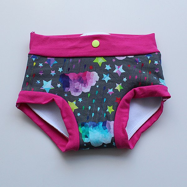 Rainbow Rain - Fluffy Undies 2t/3t (double snaps) Rainbow Rain - Fluffy Undies 2t/3t (double snaps)